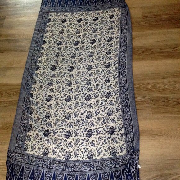 Scarf/Sarong, Tasseled, Blue Floral, Versatile, Beachy, 32x68" great cover-up - Picture 1 of 3